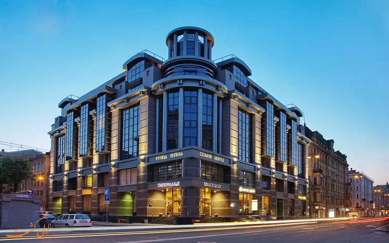 01Grand-Hotel-Emerald