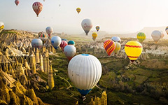 بالن سواری در یکی از زیبا ترین شهر صخره ای دنیا