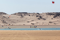 اسکی در آب درست وسط بیابان، پارادوکسی که در آفریقا می توانید تجربه اش کنید!