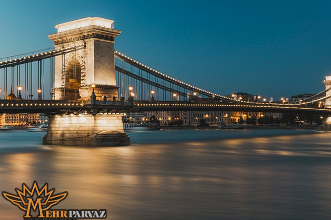 بر طبق افسانه ها معمار پل چین در بوداپست خودکشی کرده است