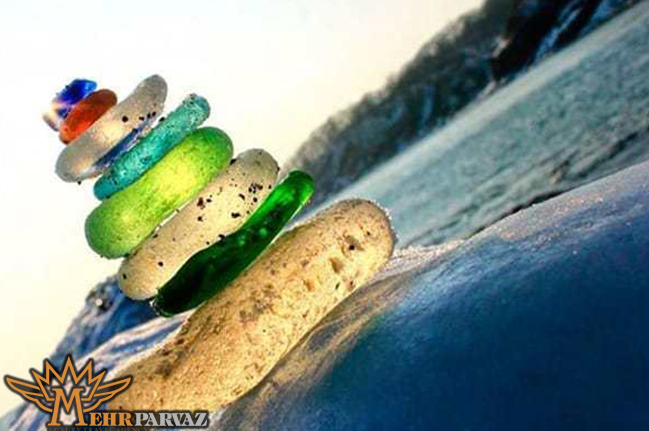 ساحل شیشه های رنگی روسیه، نشانی از هنرنمایی طبیعت
