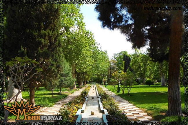 پارک لاله تهران کجاست و چه امکاناتی دارد