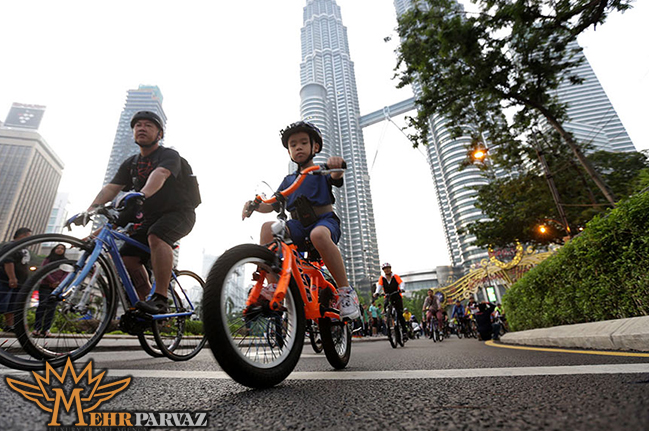 دوچرخه سواری گردشگران کوالالامپور 